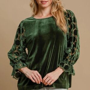Umgee Green Velvet Blouse with Lace Sleeves.